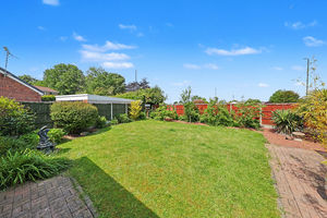 Pewit Close Holmewood